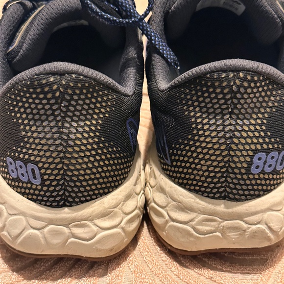 New Balance Fresh Foam 880 Gore Tex Running Shoes - Size 7.5 - Picture 10 of 10